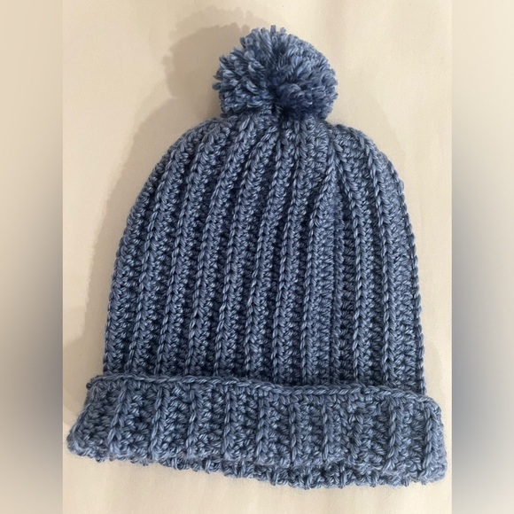 3/$25🎈Handmade blue ribbed beanie winter hat - Picture 1 of 5